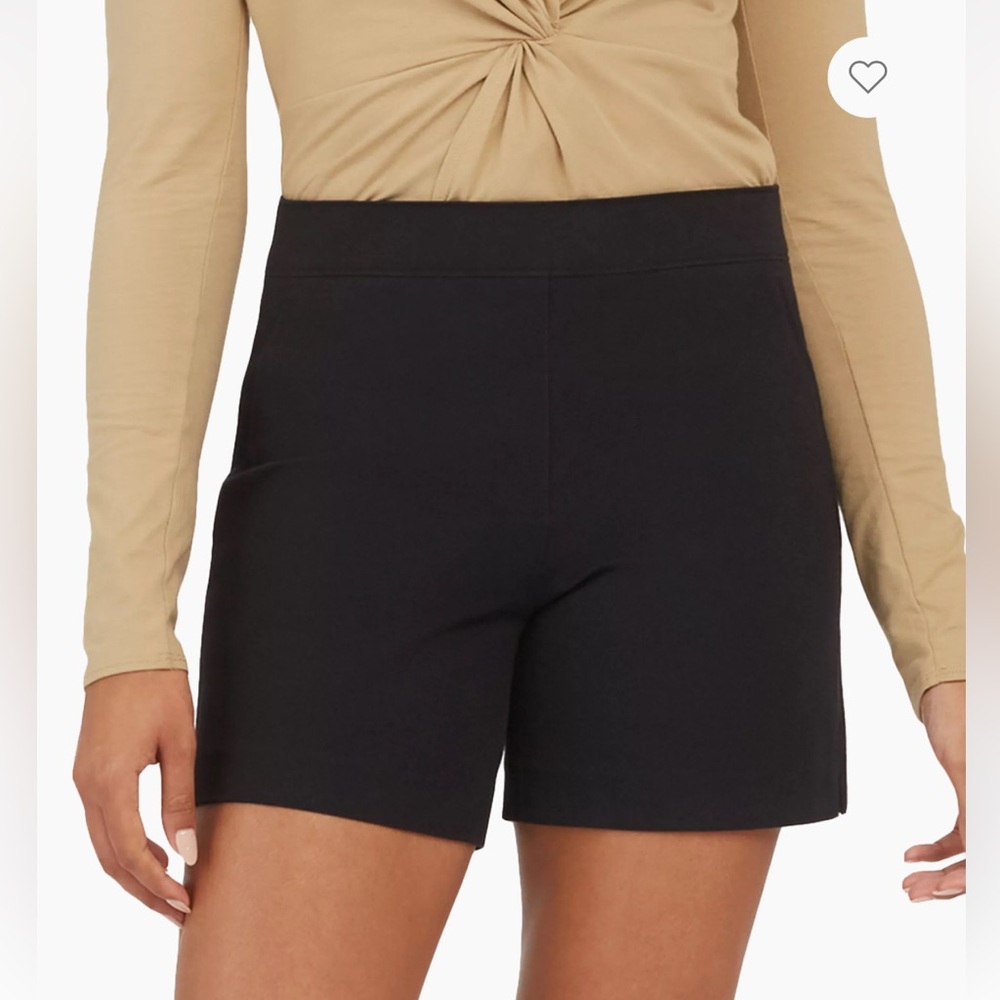 Spanx Polished 6 inch Short in Black NWT Size Medium